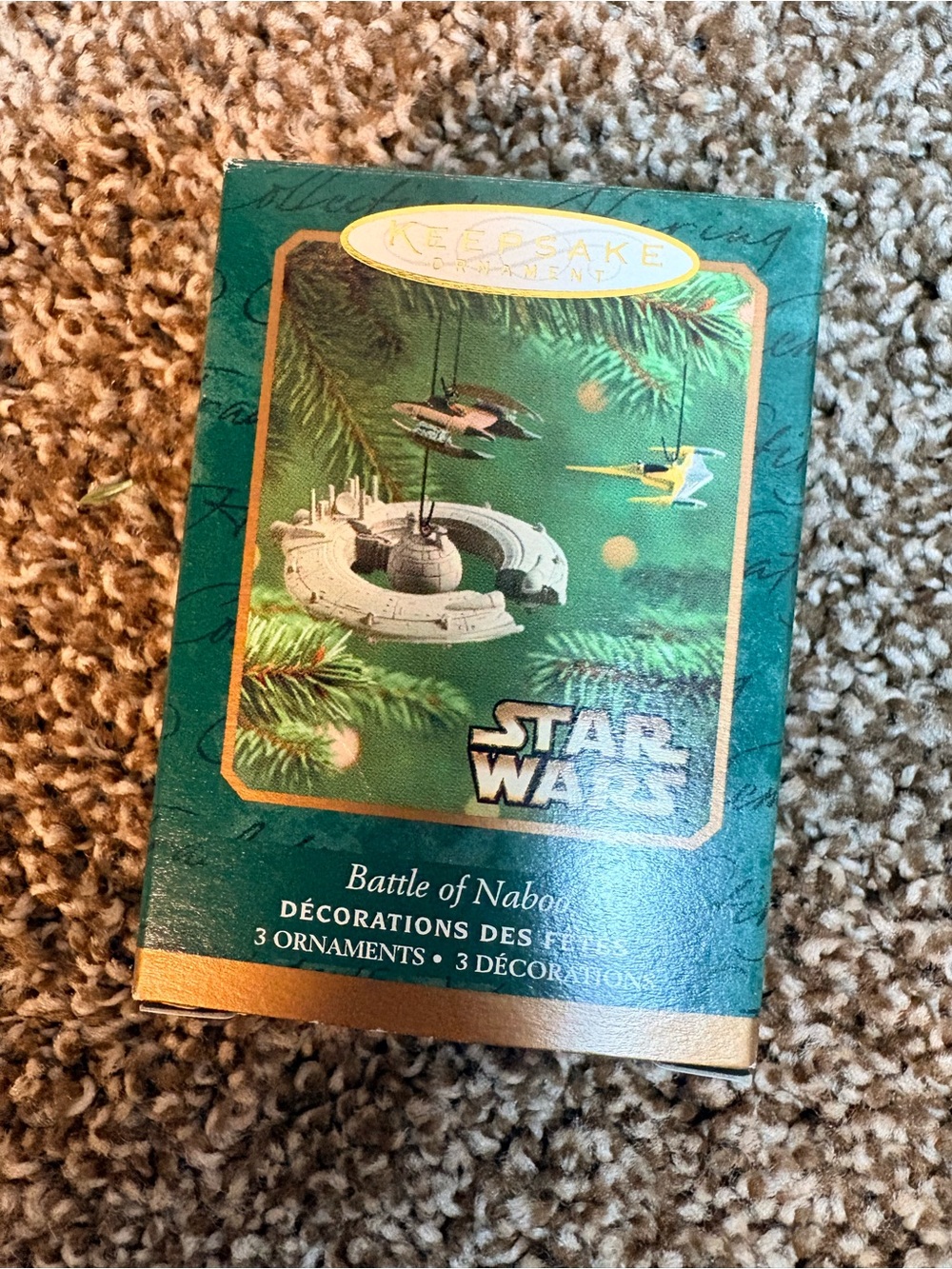 Hallmark Star Wars Battle of Naboo Green and Gold Ornament Set